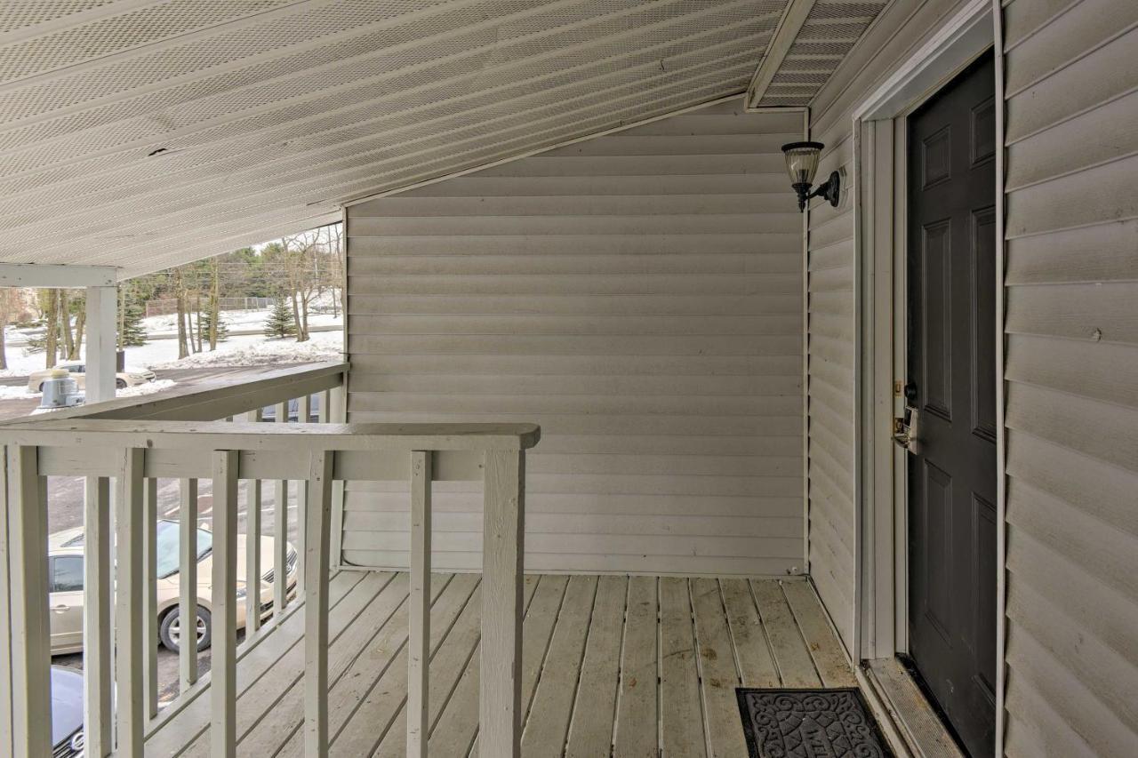 Mount Pocono Condo With Balcony, Near Mt Airy Casino Buitenkant foto