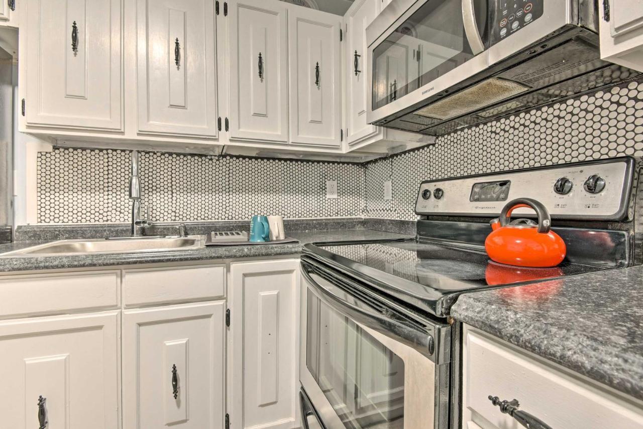 Mount Pocono Condo With Balcony, Near Mt Airy Casino Buitenkant foto